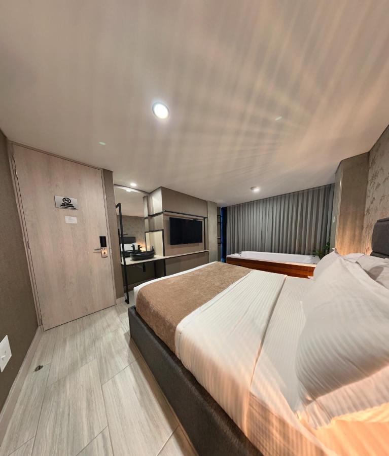 Vpv Suites Medellin Exterior photo
